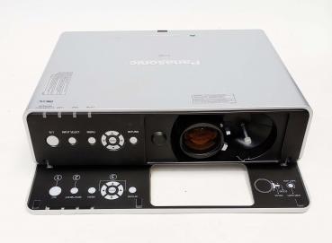 Panasonic PT-F200NT Wi-Fi Beamer Projektor 3500 ANSI Lumen LCD XGA 1024x768